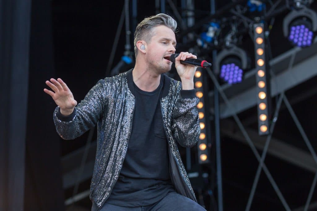 tom chaplin midpoint tour dates